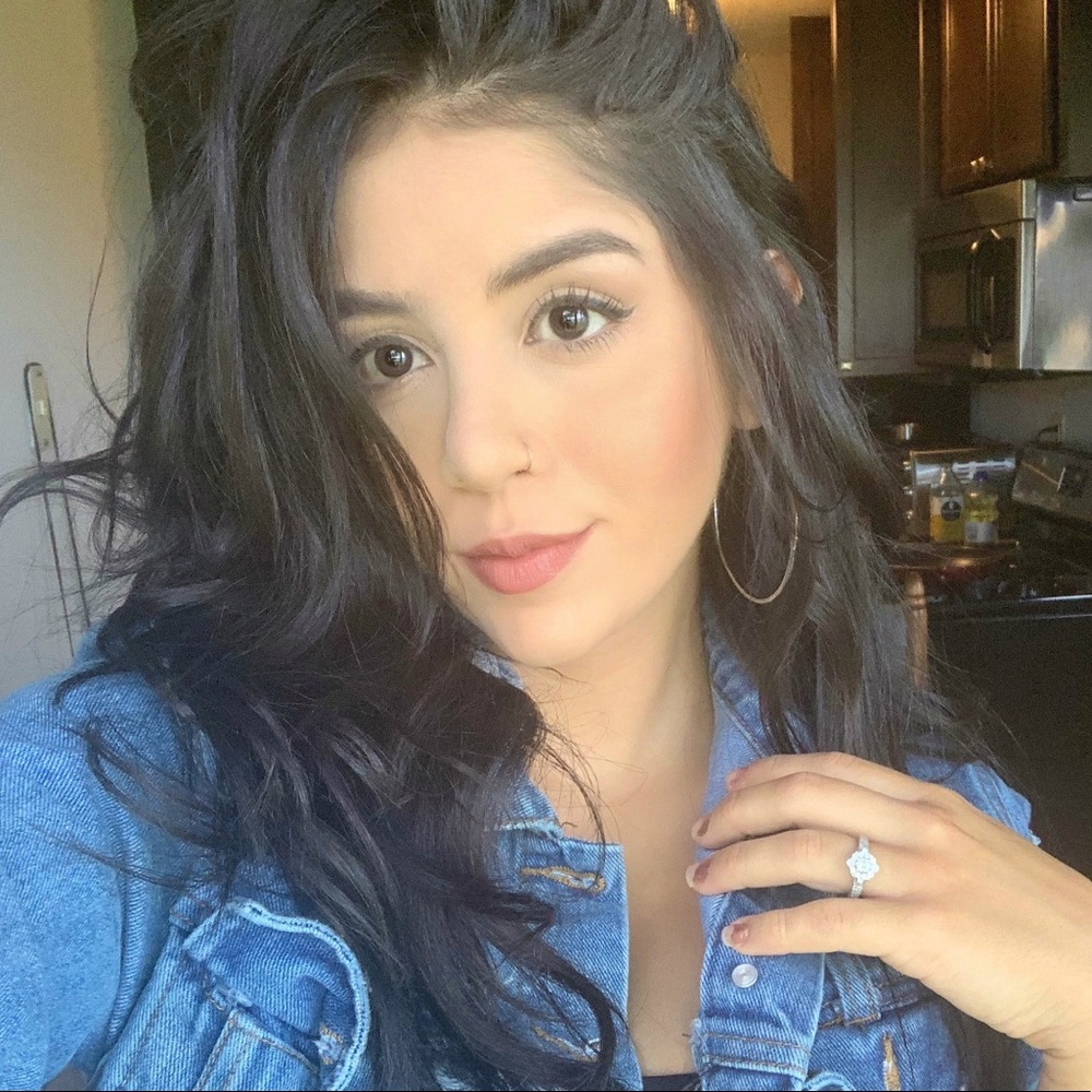 Meet your Posher, Paulina